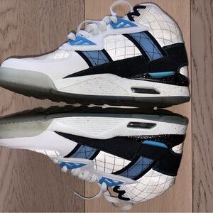 NIKE Bo Jackson Cross Trainer